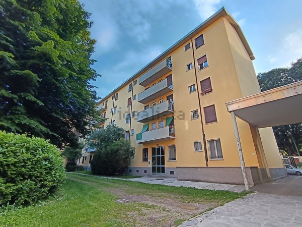 appartamento in vendita a Milano in zona Corvetto