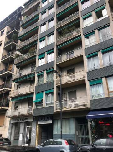 appartamento in vendita a Milano in zona Sempione
