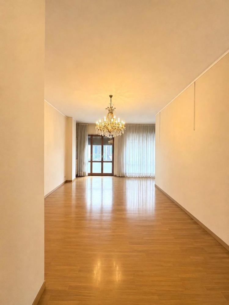 appartamento in vendita a Milano in zona Porta Ticinese