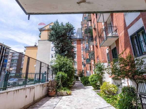 appartamento in vendita a Milano in zona Bovisa