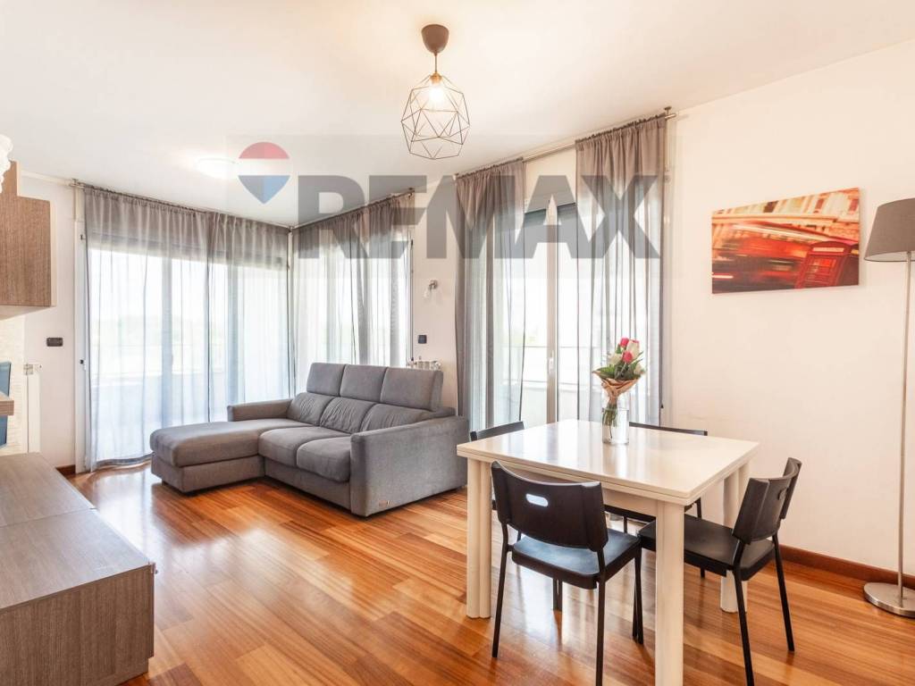 appartamento in vendita a Milano in zona Rogoredo