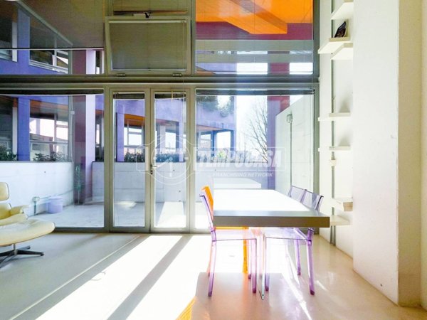 appartamento in vendita a Milano in zona Lambrate