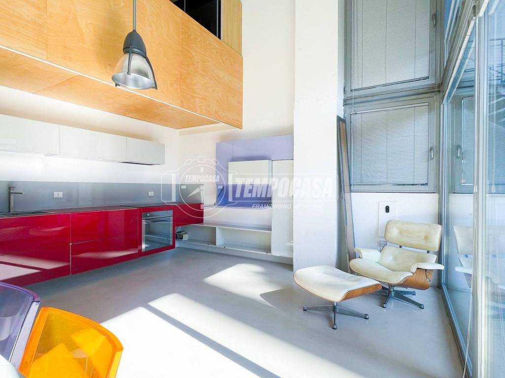appartamento in vendita a Milano in zona Lambrate