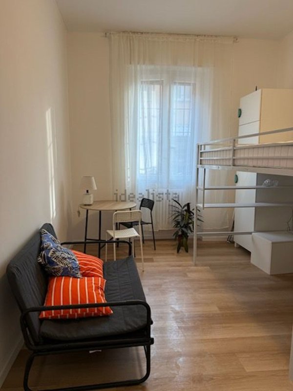 appartamento in vendita a Milano in zona Adriano