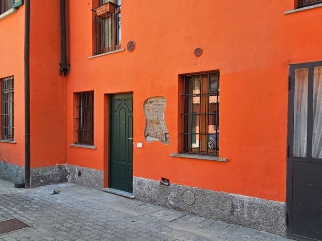 appartamento in vendita a Milano in zona Vigentino