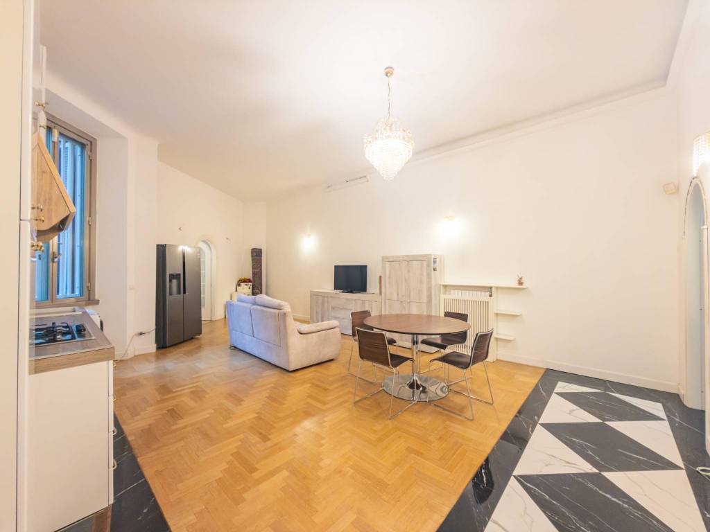 appartamento in vendita a Milano in zona Sempione
