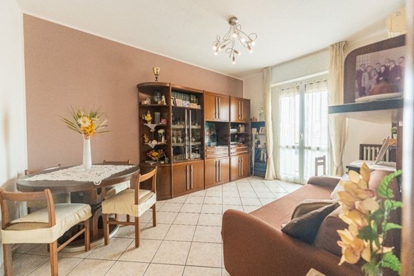 appartamento in vendita a Milano in zona Crescenzago