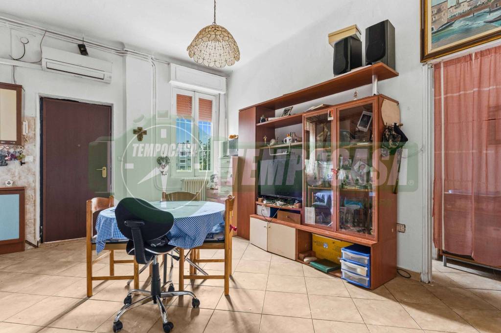 appartamento in vendita a Milano in zona Chiesa Rossa