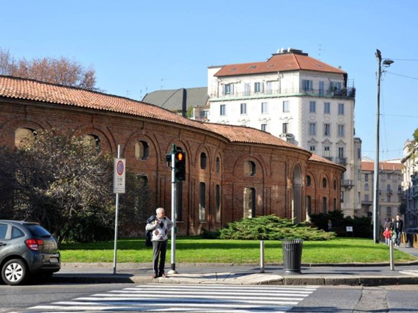 appartamento in vendita a Milano in zona Guastalla