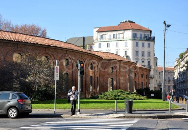 appartamento in vendita a Milano in zona Guastalla