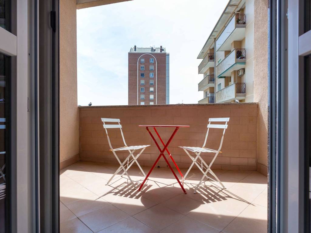 appartamento in vendita a Milano in zona Barona