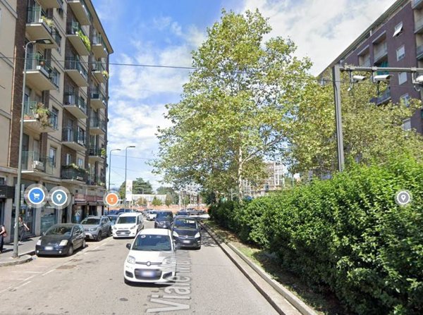 negozio in vendita a Milano in zona San Siro