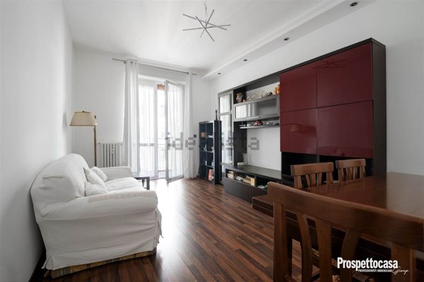 appartamento in vendita a Milano in zona Lorenteggio