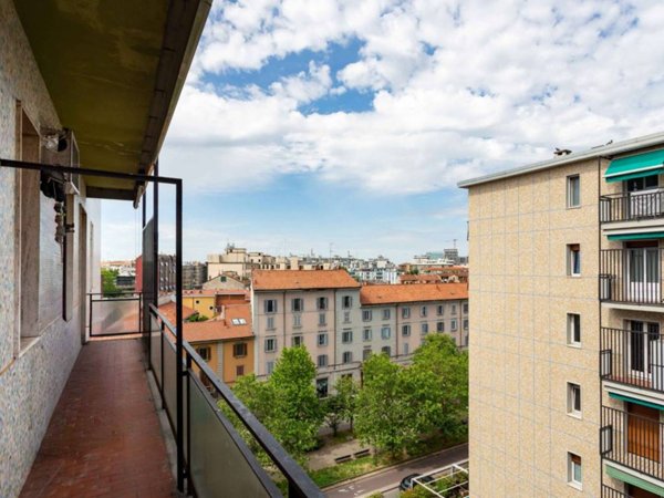 appartamento in vendita a Milano in zona Piazzale Lodi