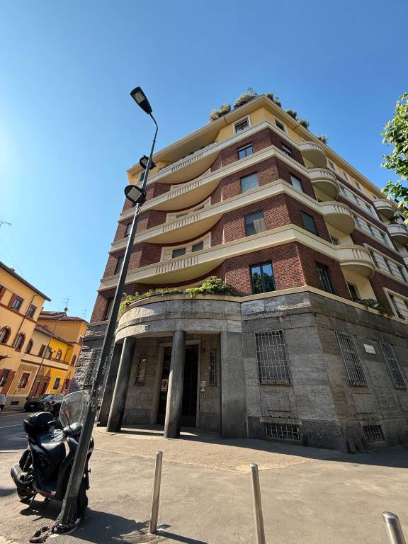 appartamento in vendita a Milano in zona Cadorna