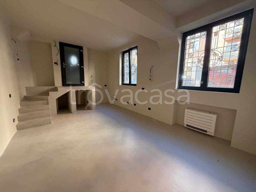 appartamento in vendita a Milano in zona Casoretto