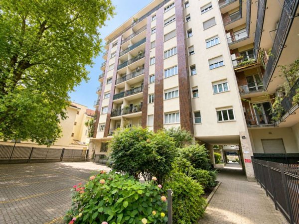 appartamento in vendita a Milano in zona Solari