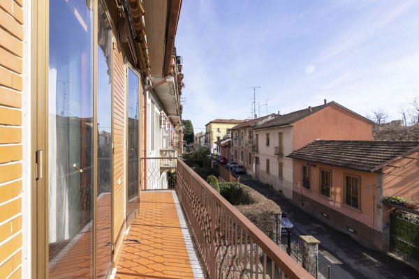 casa indipendente in vendita a Milano in zona Baggio