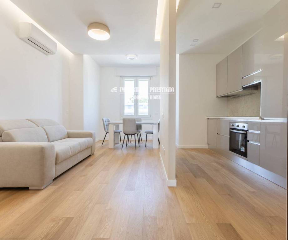 appartamento in vendita a Milano in zona Cascina dei Pomi