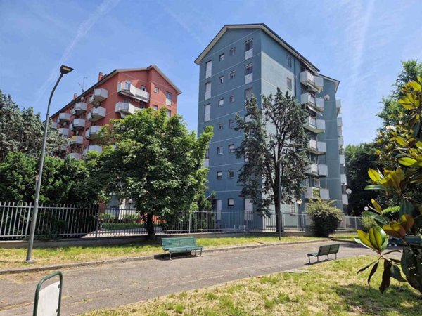 appartamento in vendita a Milano in zona Morsenchio