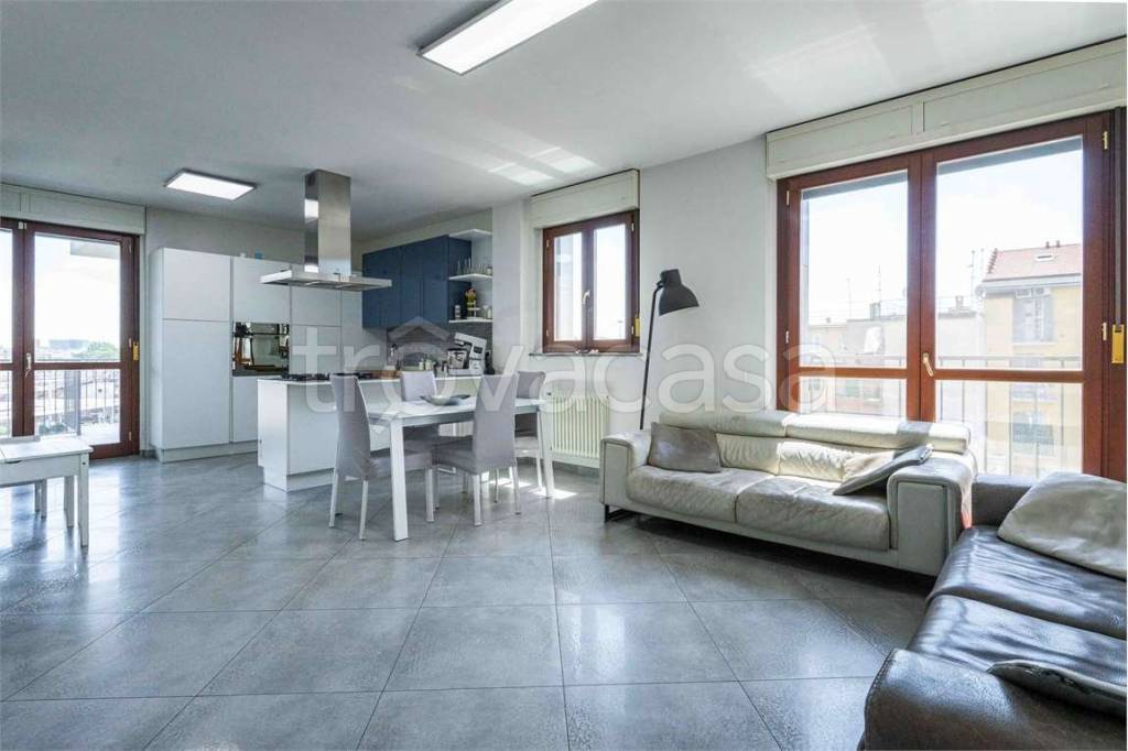 appartamento in vendita a Milano in zona Rogoredo