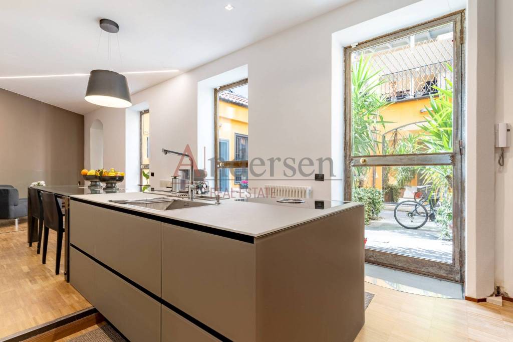 appartamento in vendita a Milano in zona Isola