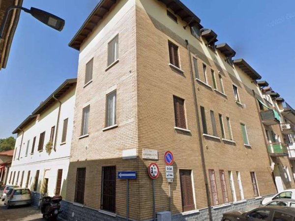appartamento in vendita a Milano in zona Baggio