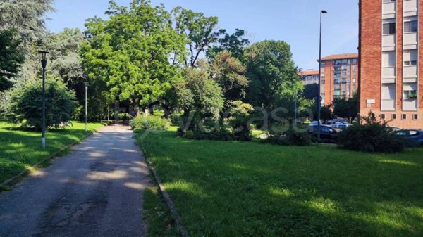 appartamento in vendita a Milano in zona Feltre