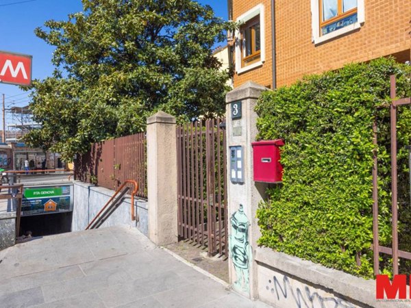 appartamento in vendita a Milano in zona Porta Genova