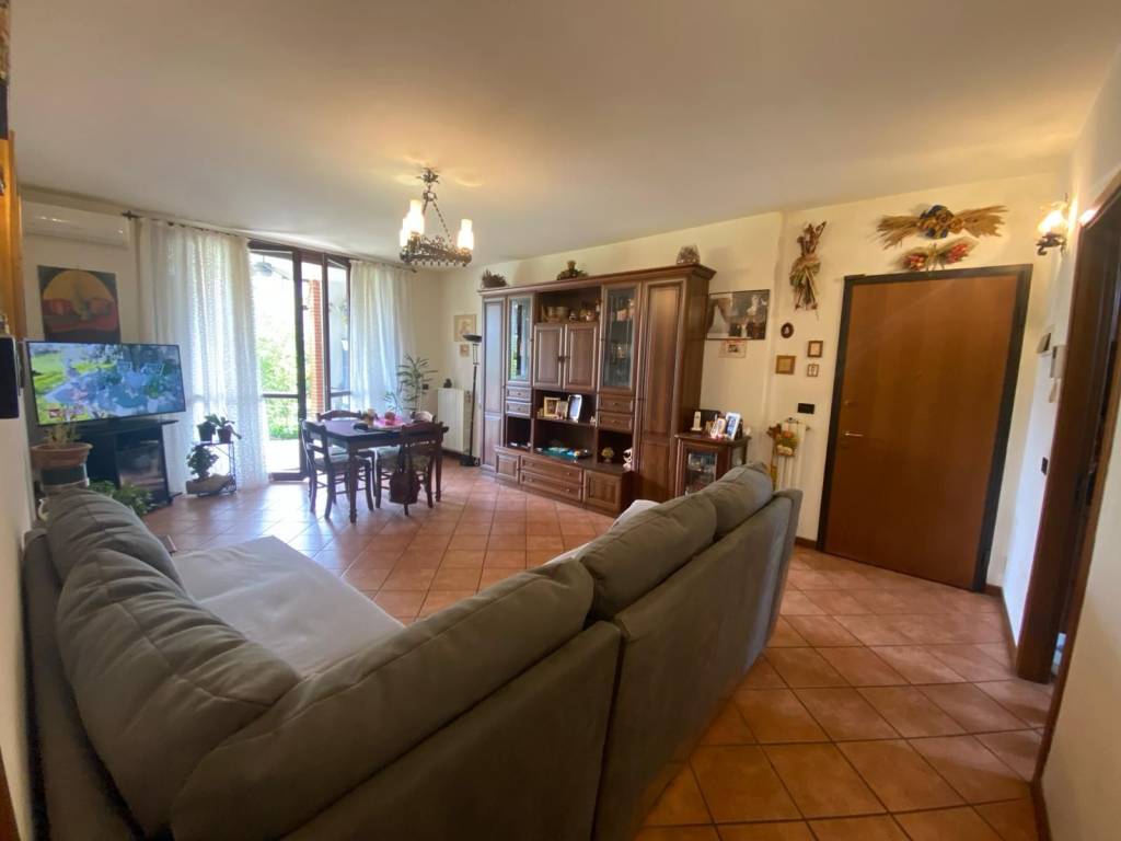 appartamento in vendita a Milano in zona Chiesa Rossa