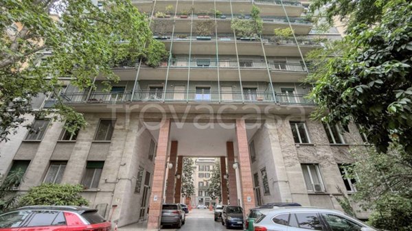 ufficio in vendita a Milano in zona Porta Garibaldi