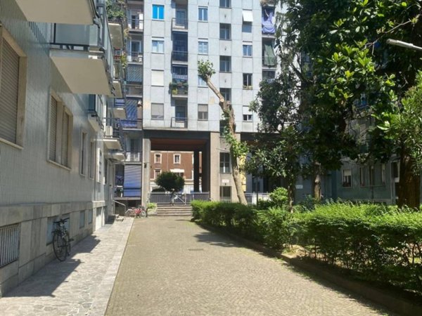 appartamento in vendita a Milano in zona Crescenzago