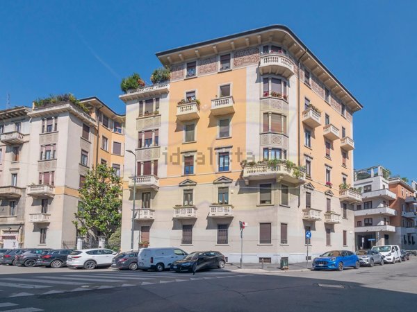 appartamento in vendita a Milano in zona Città Studi