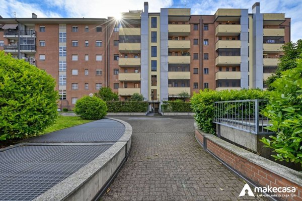 appartamento in vendita a Milano in zona Famagosta
