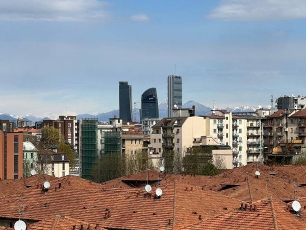 appartamento in vendita a Milano in zona Barona