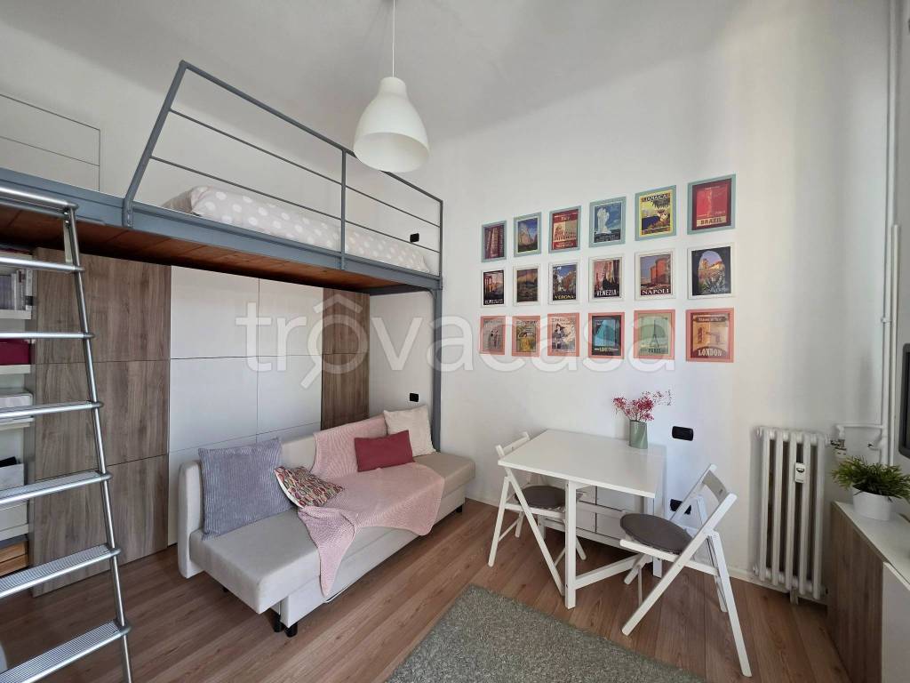appartamento in vendita a Milano in zona Maciachini