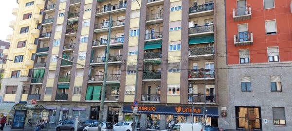 appartamento in vendita a Milano in zona Corvetto