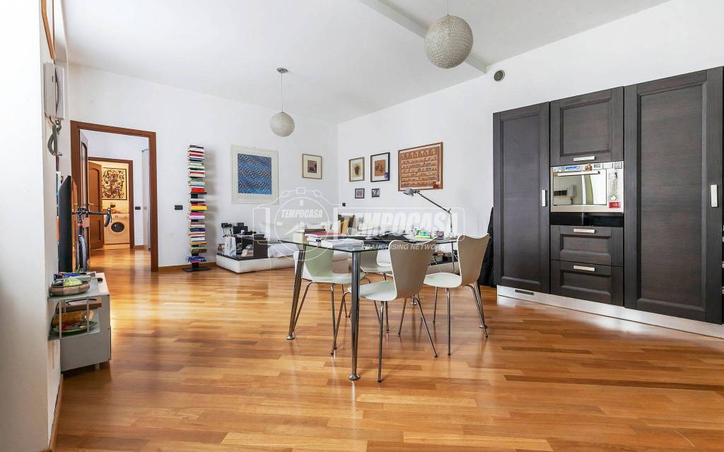 appartamento in vendita a Milano in zona Solari