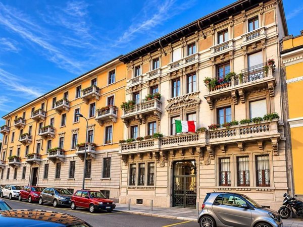 appartamento in vendita a Milano in zona XXII Marzo