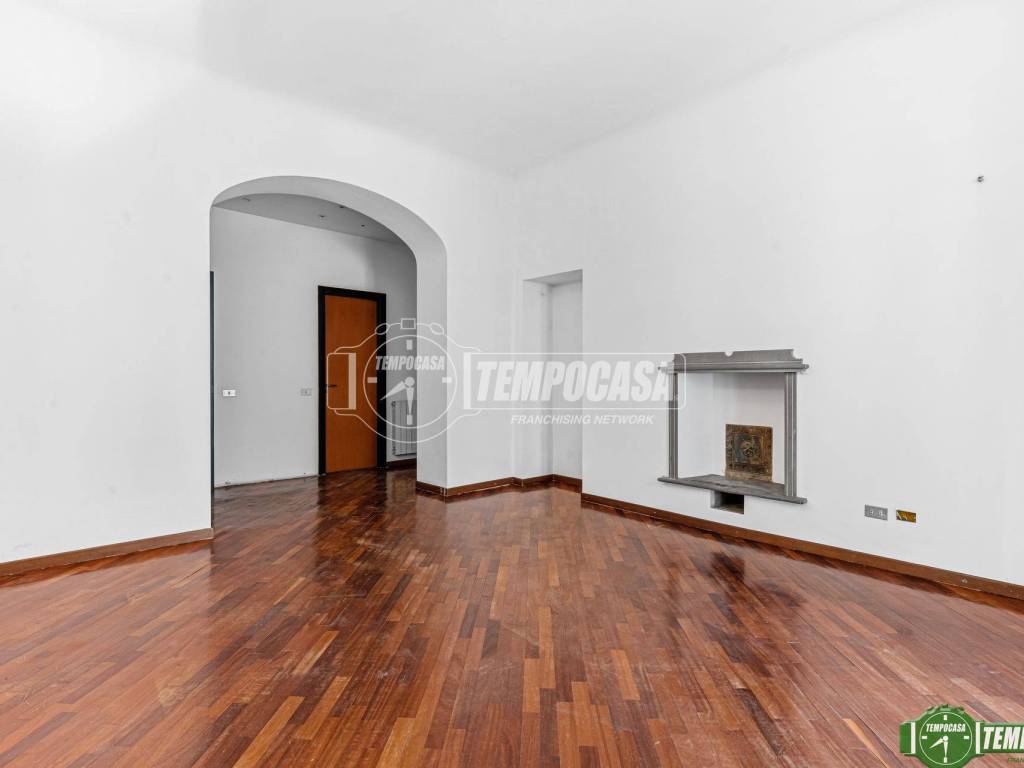 appartamento in vendita a Milano in zona Porta Nuova