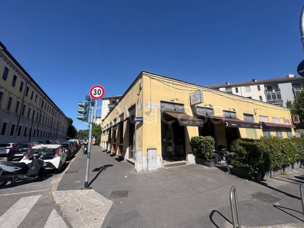 appartamento in vendita a Milano in zona Corvetto