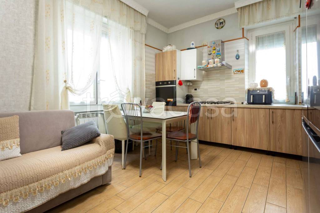 appartamento in vendita a Milano in zona Vigentino