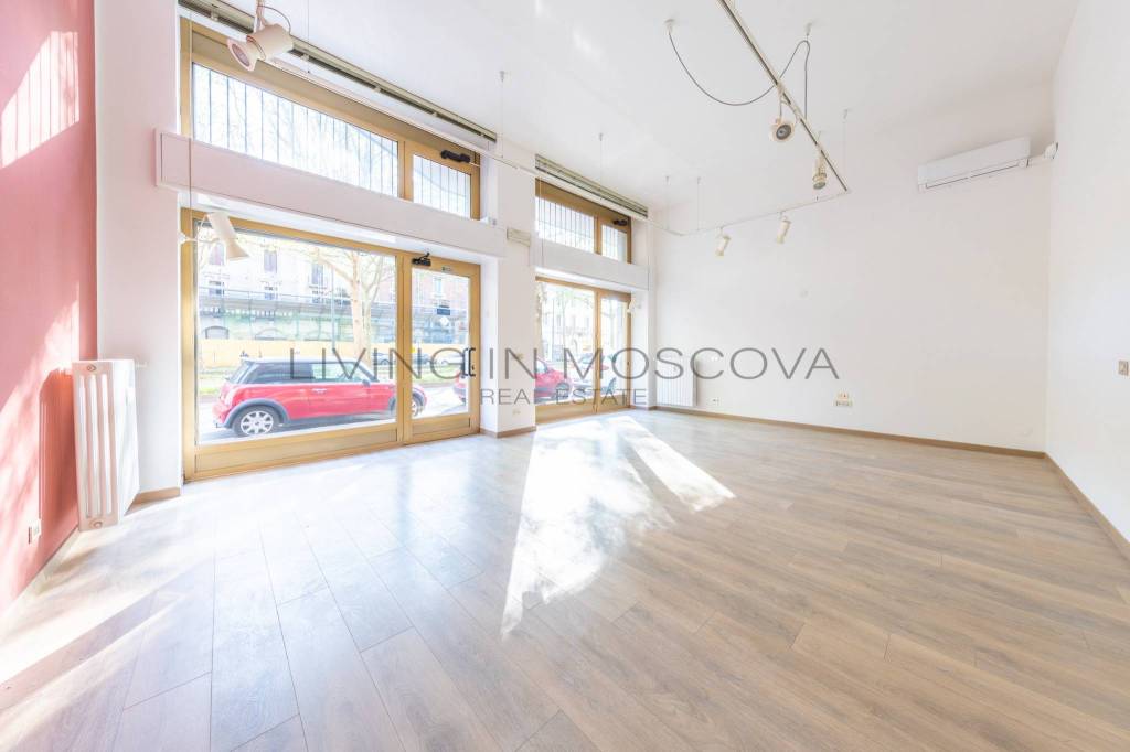negozio in vendita a Milano in zona Musocco