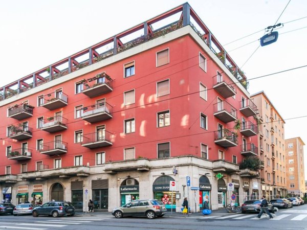 locale commerciale in vendita a Milano