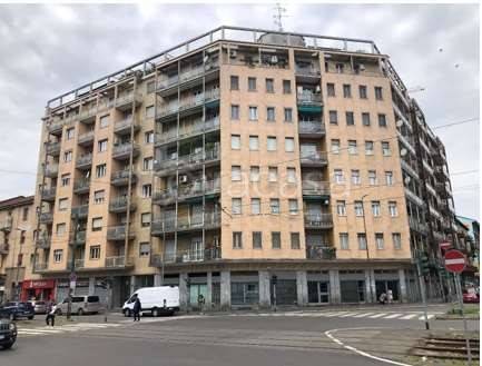 locale commerciale in vendita a Milano