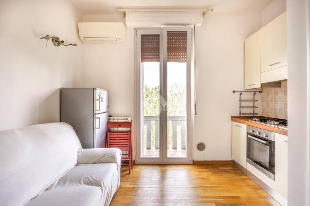 appartamento in vendita a Milano in zona Segnano