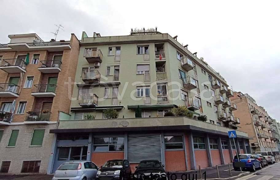appartamento in vendita a Milano in zona Bovisa