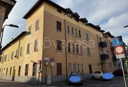 appartamento in vendita a Milano in zona Baggio