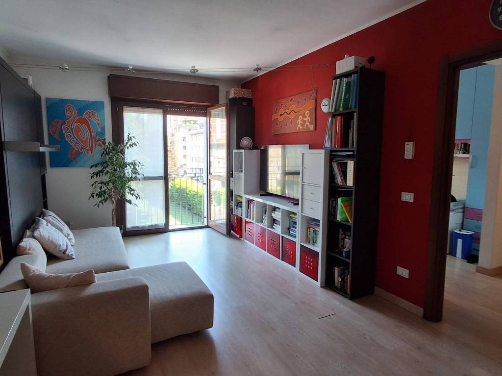 appartamento in vendita a Milano in zona Corvetto
