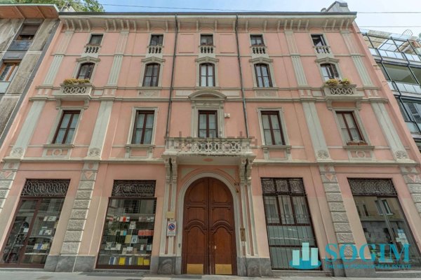 ufficio in vendita a Milano in zona Sant'Ambrogio